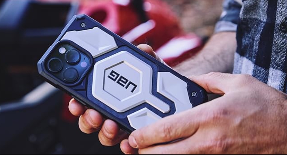 чехол UAG для iPhone