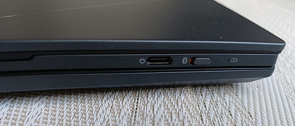 ASUS Zenbook DUO 2025