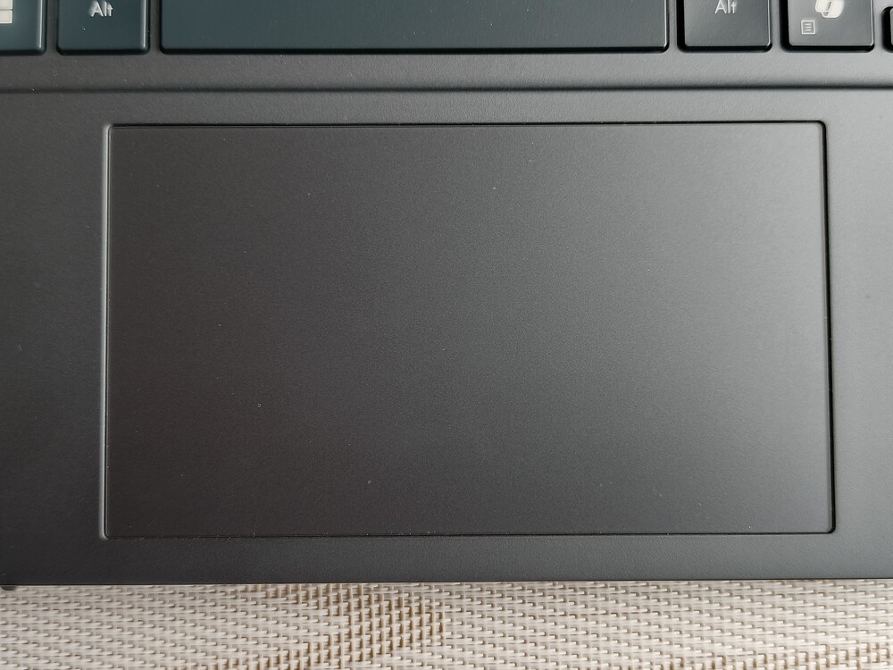 ASUS Zenbook DUO 2025