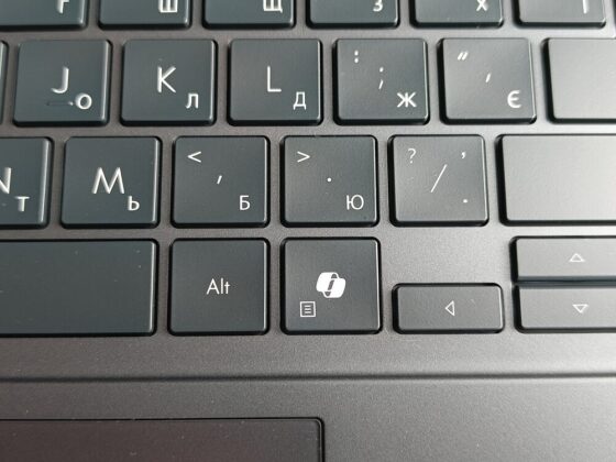 ASUS Zenbook DUO 2025