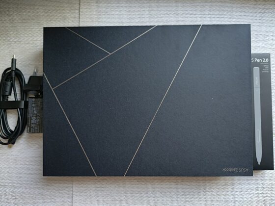 ASUS Zenbook DUO 2025