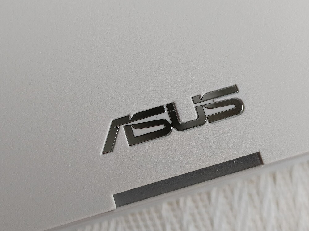 ASUS ZenWiFi BT10 ASUS ZenWiFi BT10
