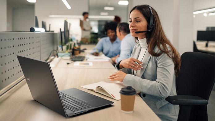 Chromebook Plus Enterprise 516 Chromebook Plus Enterprise 516