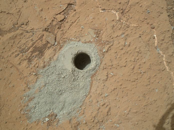 Ровер NASA Curiosity виявив на Марсі найбільші органічні молекули Ровер NASA Curiosity виявив на Марсі найбільші органічні молекули