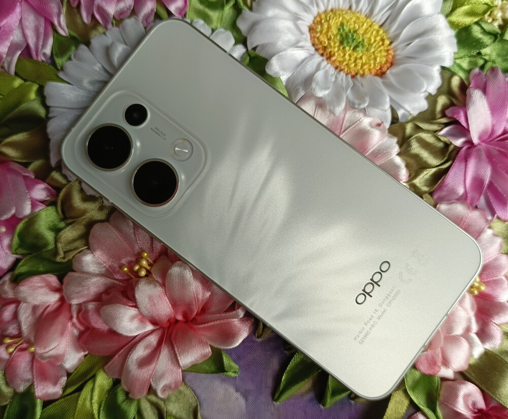 OPPO Reno13 5G OPPO Reno13 5G