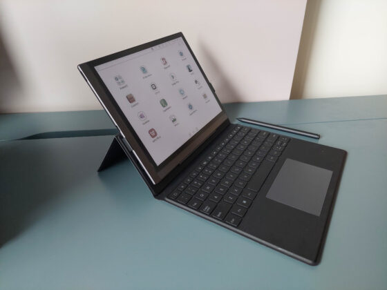 Bigme B1051 cover with keyboard