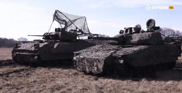 БМП Bradley CV90 БМП Bradley CV90