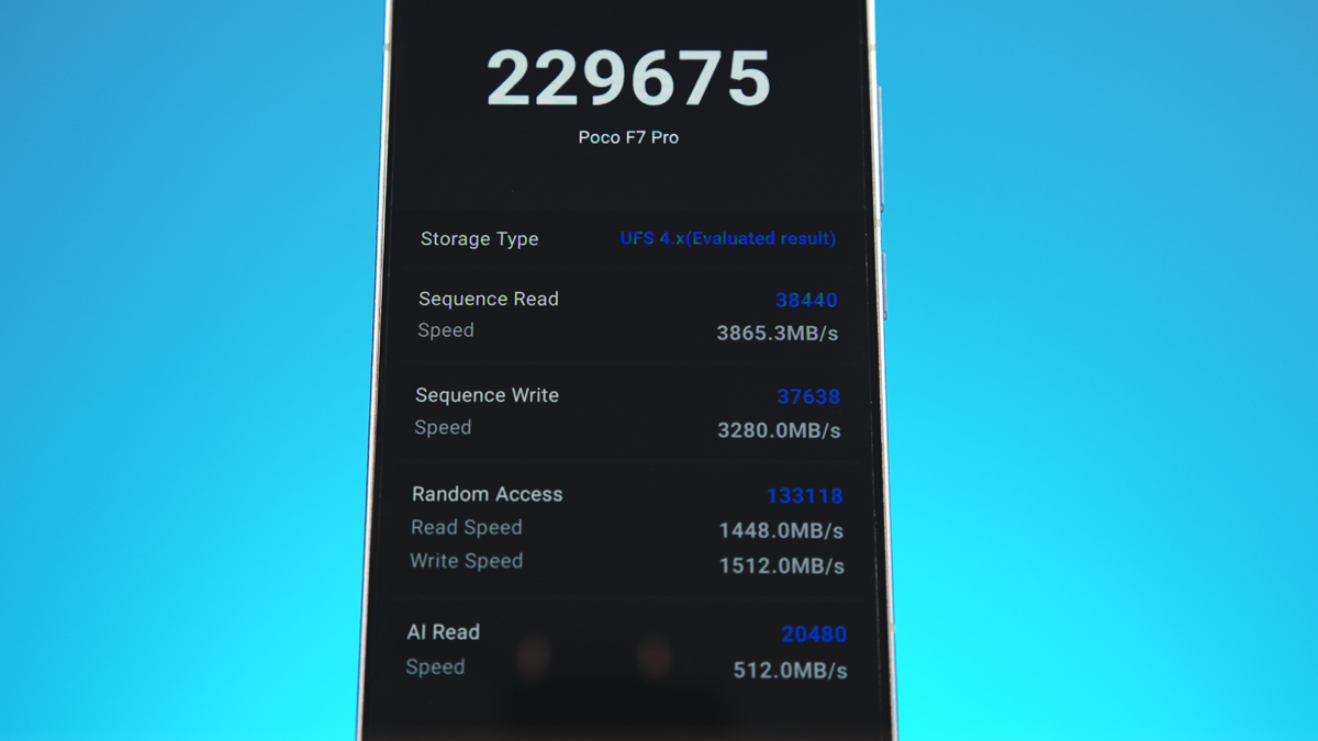 Poco F7 Pro Poco F7 Pro