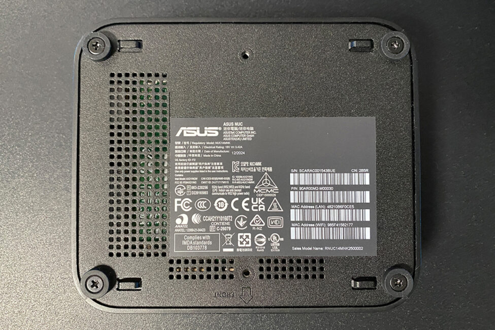 ASUS NUC 14 Essential