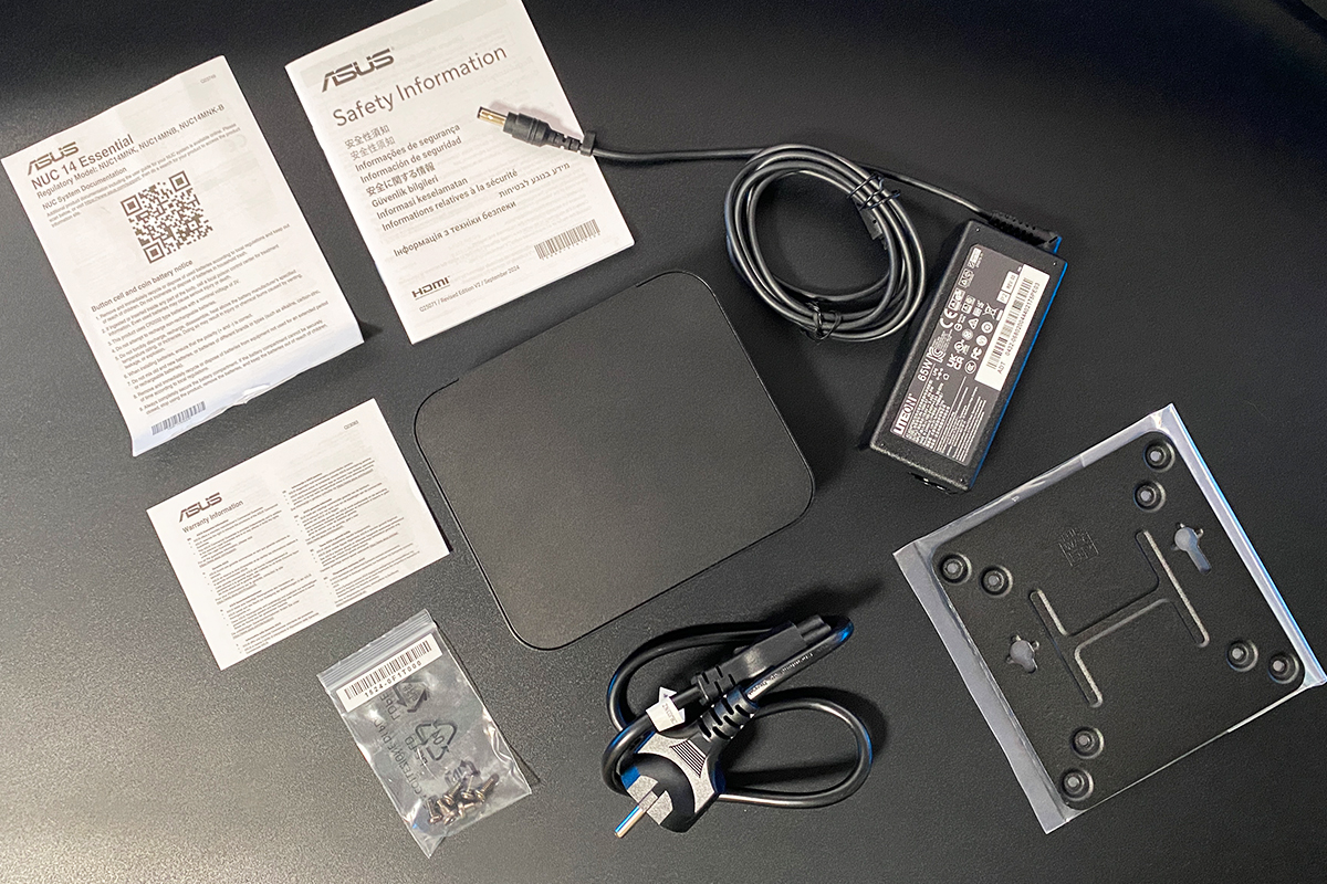 ASUS NUC 14 Essential