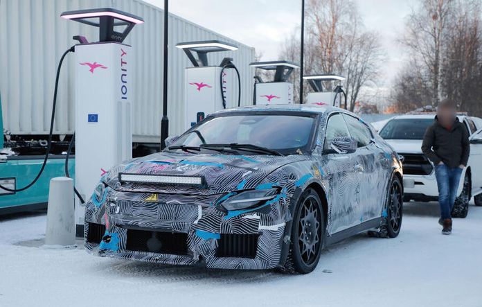 Ferrari розкриватиме деталі свого першого електрокара у три етапи Ferrari розкриватиме деталі свого першого електрокара у три етапи
