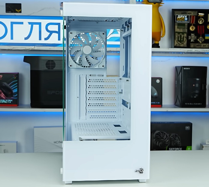 AeroCool Pivot