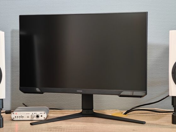 Різні положення підставки Samsung 24" Odyssey G3 G30D