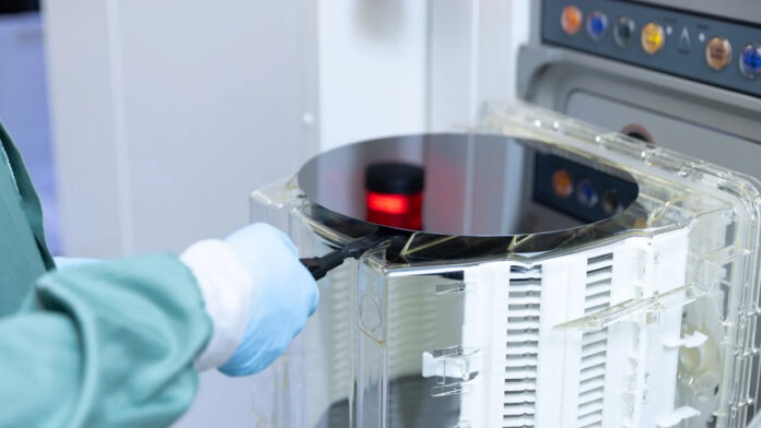 Group IV semiconductor Group IV semiconductor