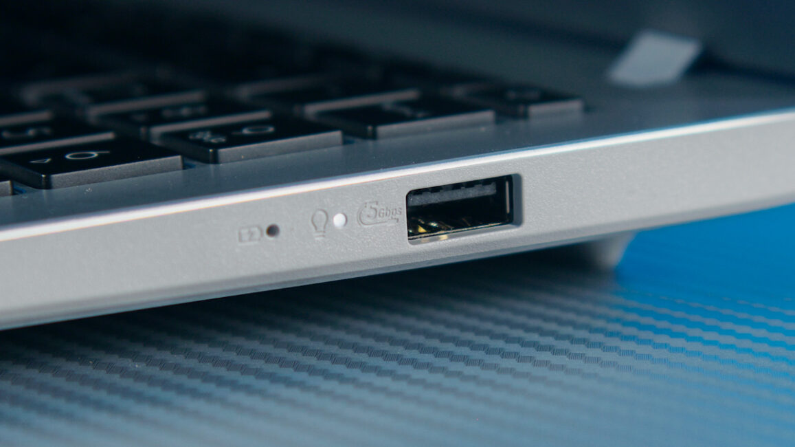 ASUS Vivobook 16 X1607Q