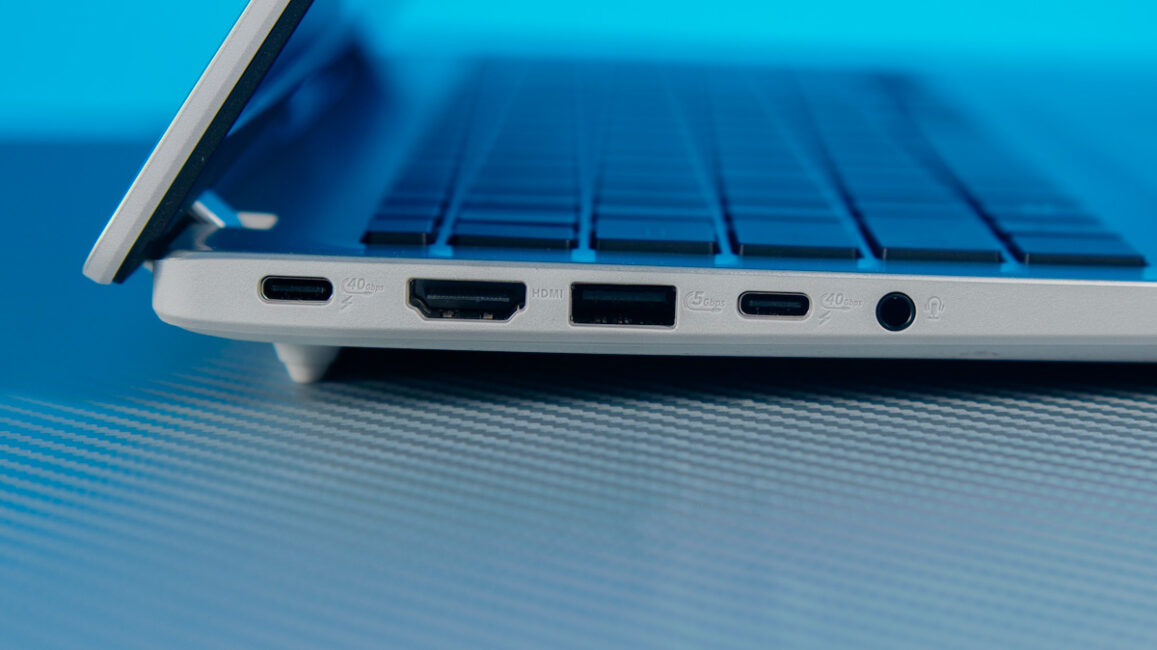 ASUS Vivobook 16 X1607Q