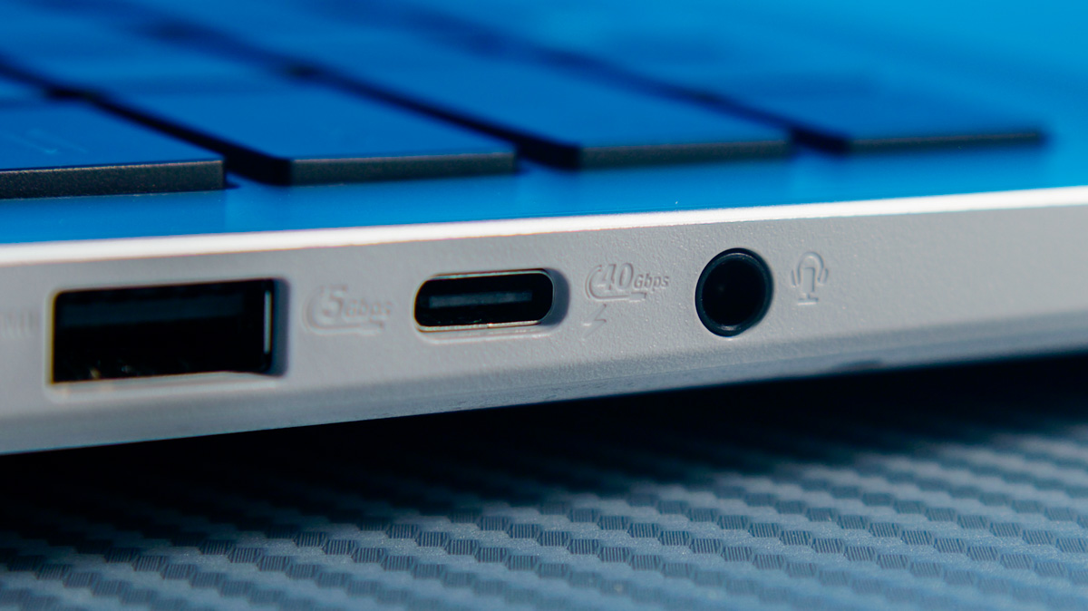ASUS Vivobook 16 X1607Q ASUS Vivobook 16 X1607Q