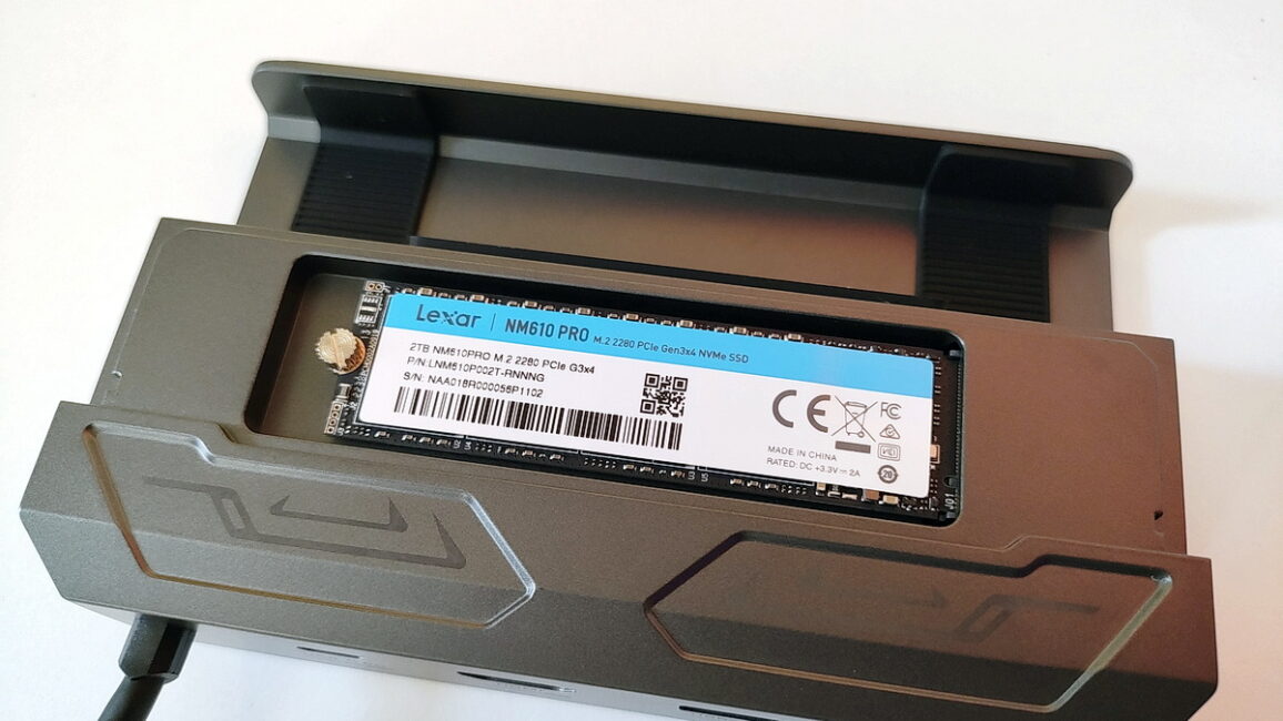JSAUX 6-in-1 Docking Station with M.2 SSD