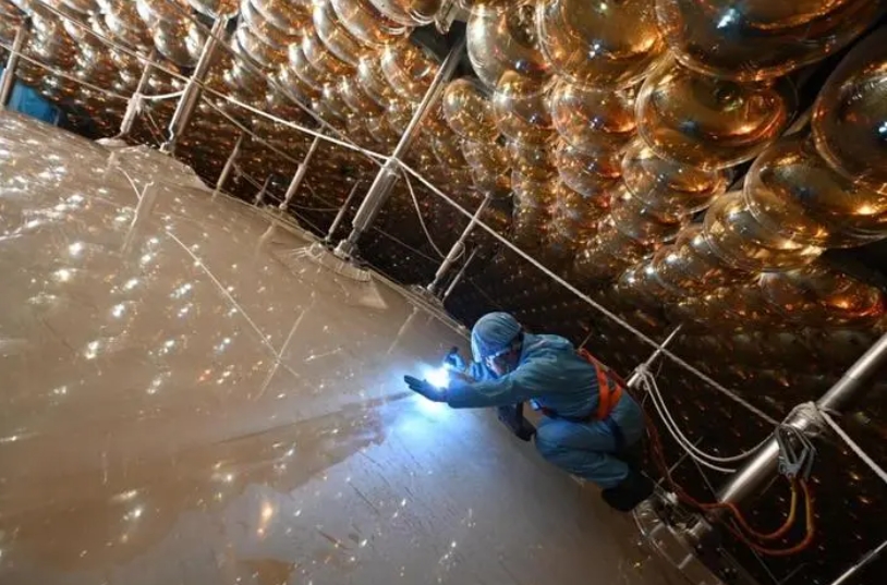  Jiangmen Underground Neutrino Observatory (JUNO)