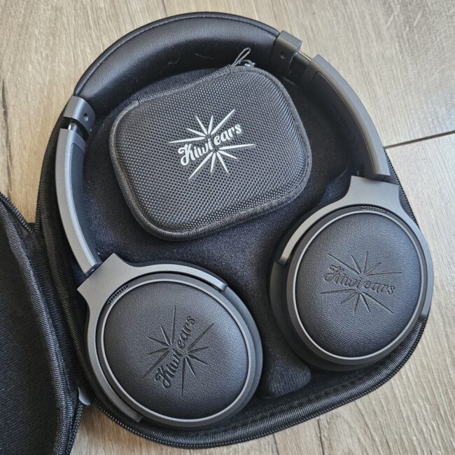 Kiwi Ears Ardor Traveling Case