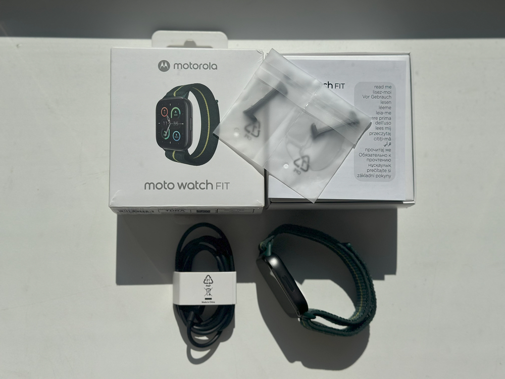 Moto Watch Fit 