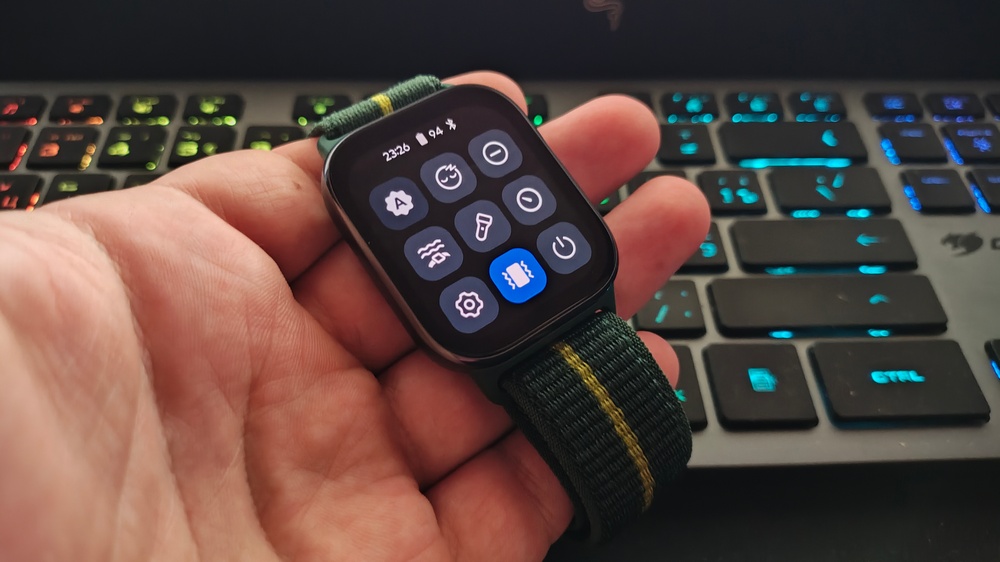 Moto Watch Fit