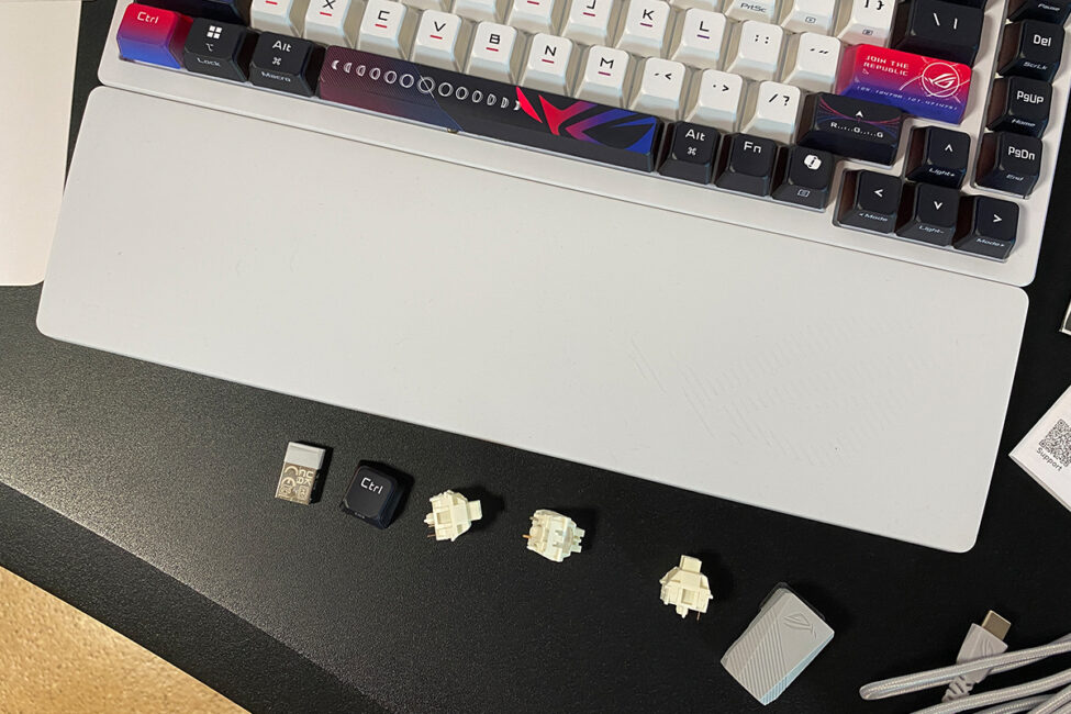 ASUS ROG Azoth X