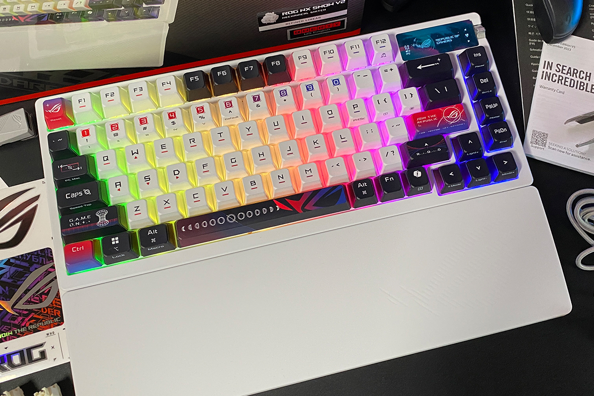 ASUS ROG Azoth X ASUS ROG Azoth X