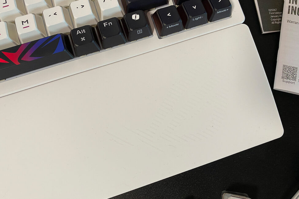 ASUS ROG Azoth X