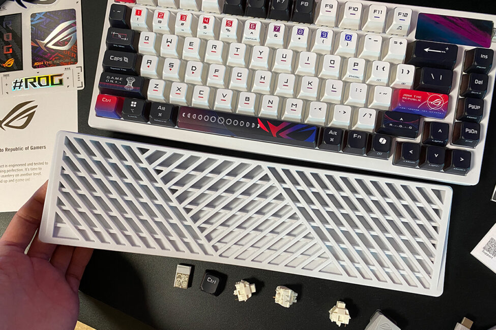 ASUS ROG Azoth X