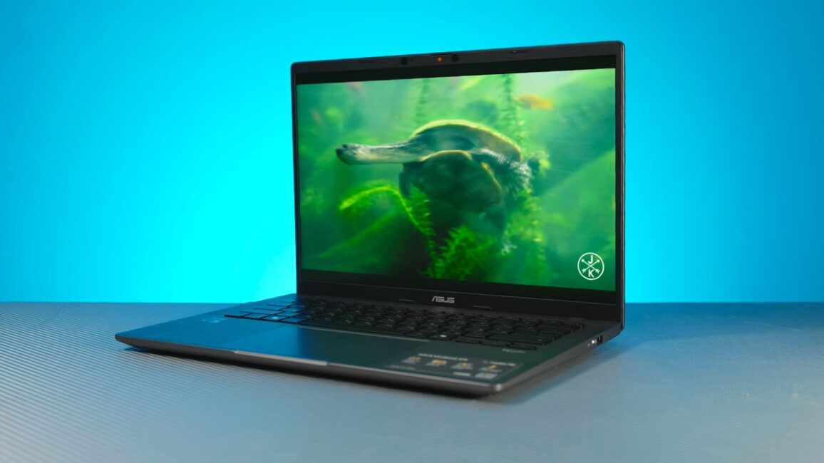 ASUS Vivobook S14 S3407QA display