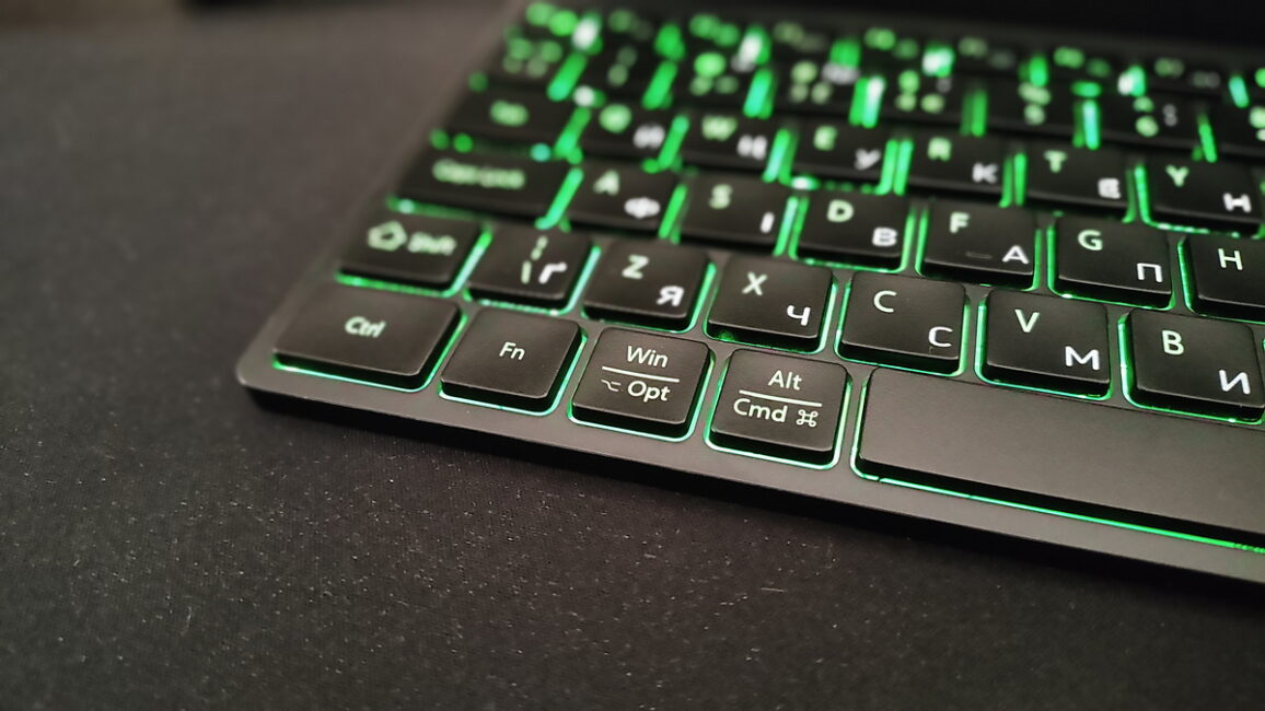 Canyon HKB-W11