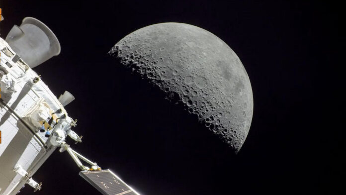Moon helium Moon helium