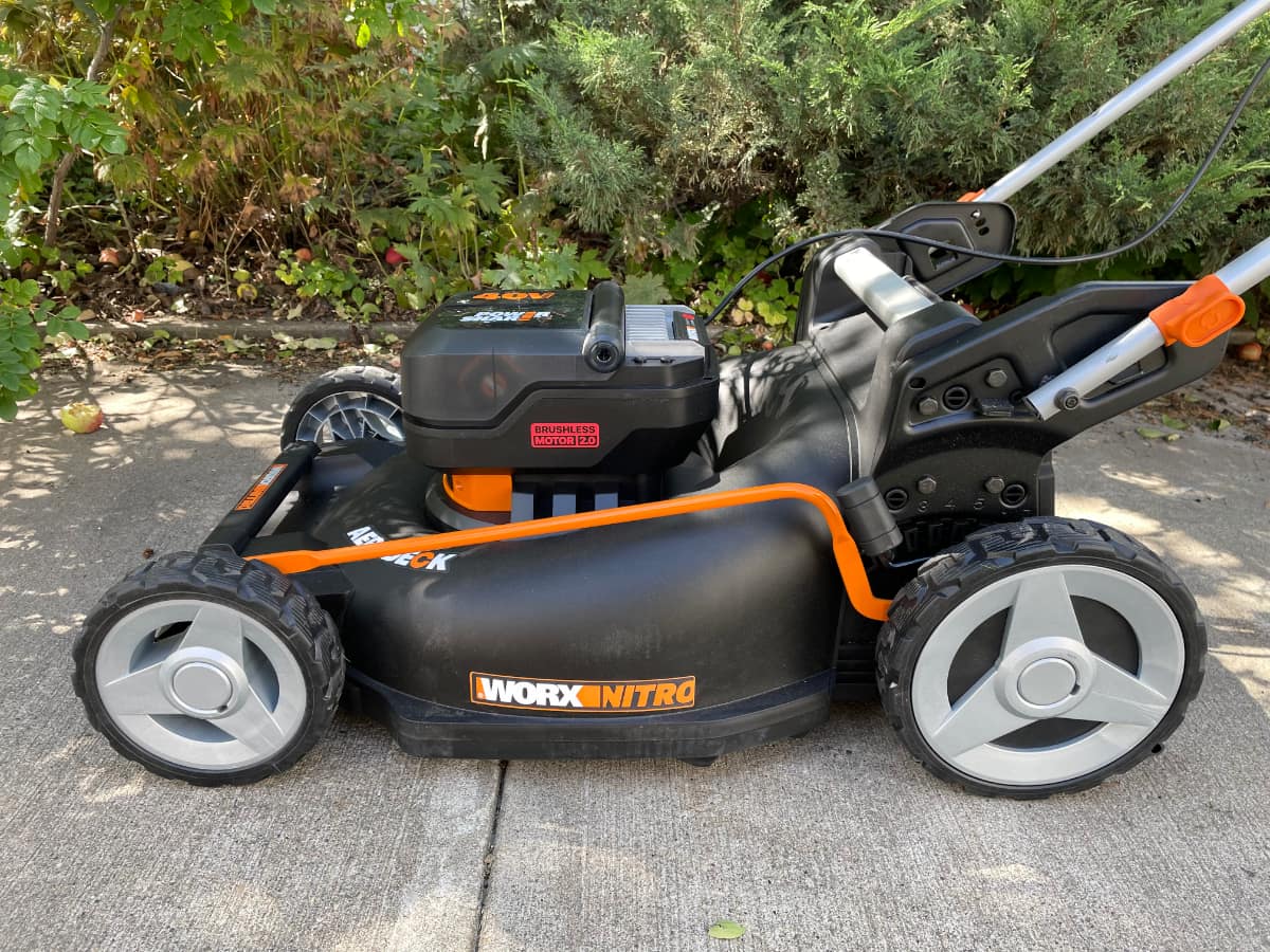 Worx WG752 Nitro Cordless Lawn Mower Worx WG752 Nitro Cordless Lawn Mower