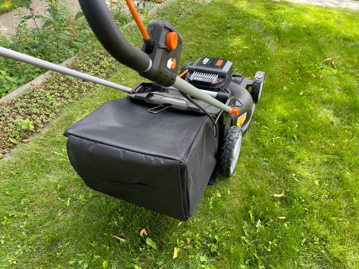 Worx WG752 Nitro Cordless Lawn Mower Worx WG752 Nitro Cordless Lawn Mower