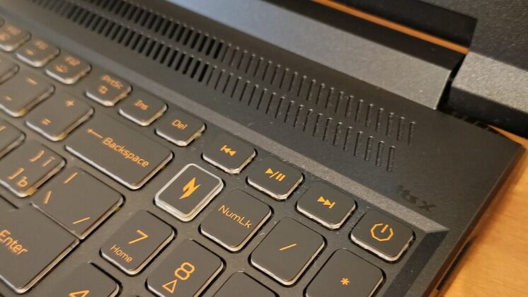 Acer Nitro V 16 AI