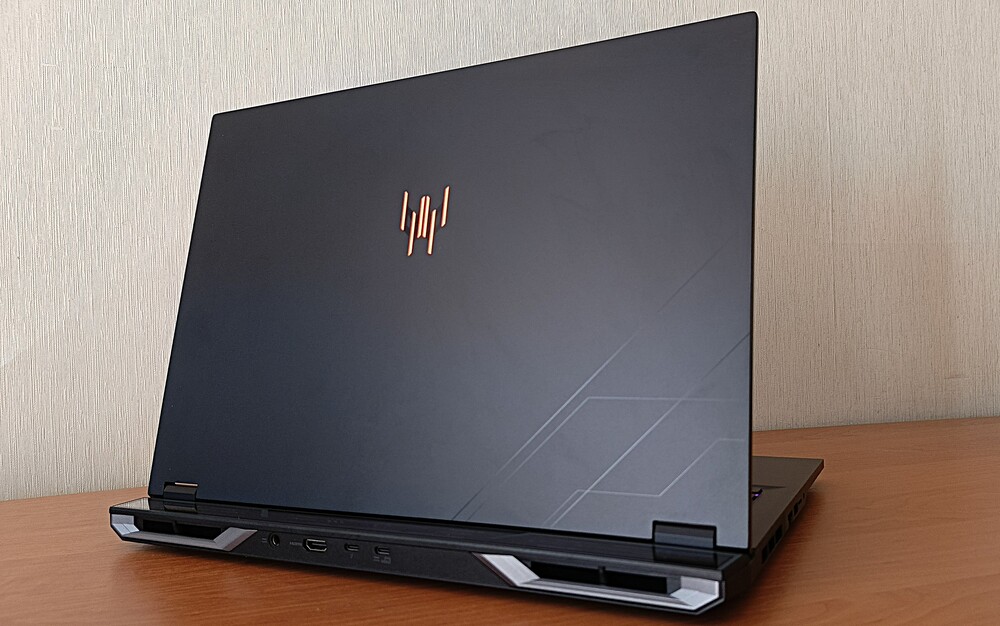 Acer Predator Helios Neo 18 AI 
