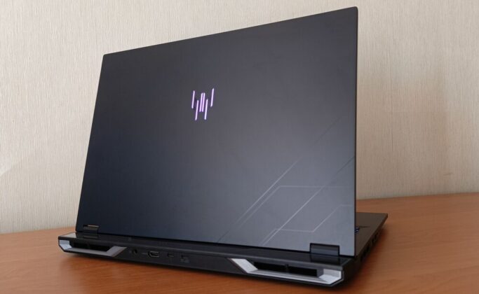 Acer Predator Helios Neo 18 AI