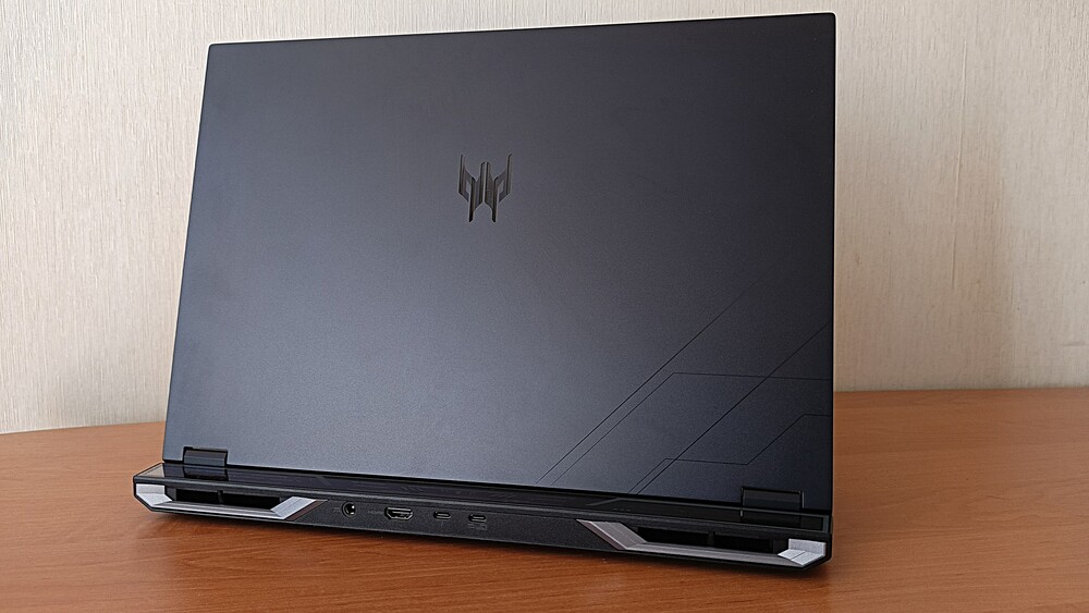 Acer Predator Helios Neo 18 AI 