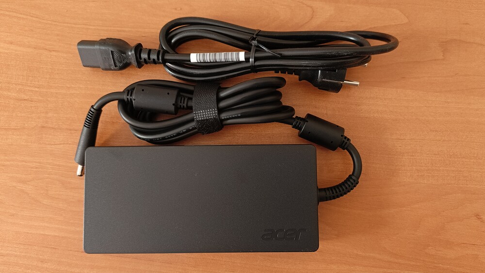 Acer Predator Helios Neo 18 AI 