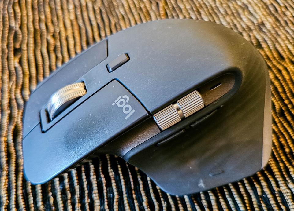 Logitech MX Master 4 vs MX Master 3s Logitech MX Master 4 vs MX Master 3s