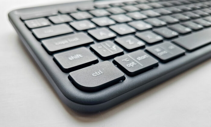 Logitech Signature Slim Solar+ K980