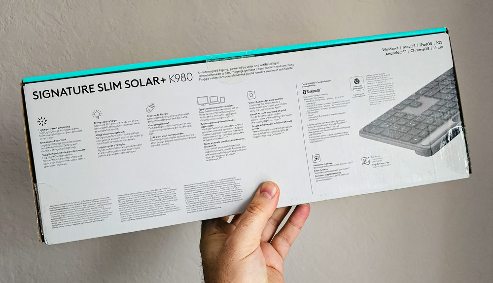 Logitech Signature Slim Solar+ K980