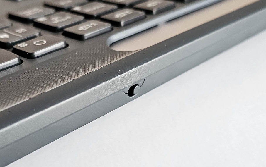 Logitech Signature Slim Solar+ K980