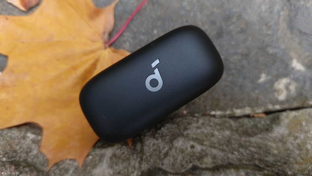 Soundcore AeroClip Review: Open-Ear Clip-On Earbuds - Root-Nation.com