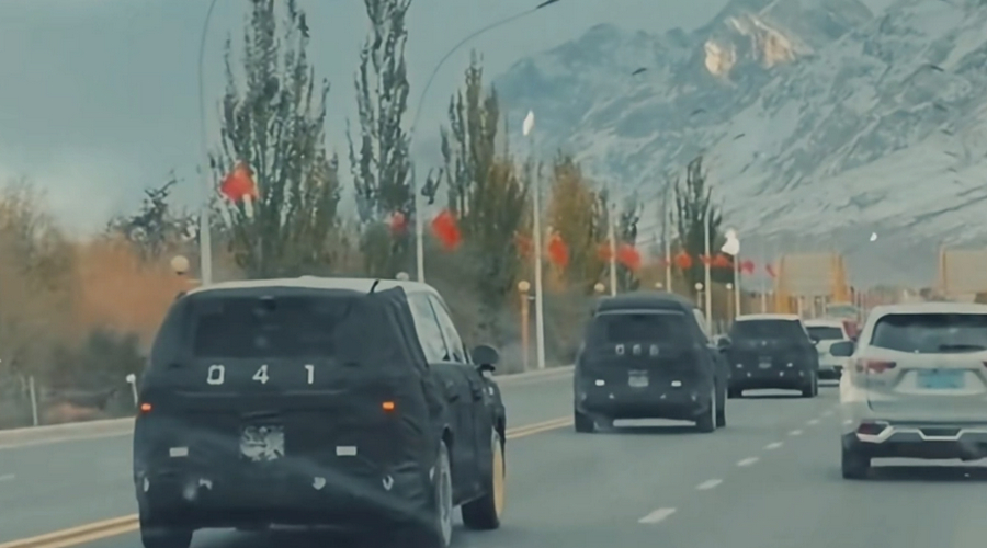 Голова Xiaomi особисто тестує секретний SUV в екстремальних гірських умовах