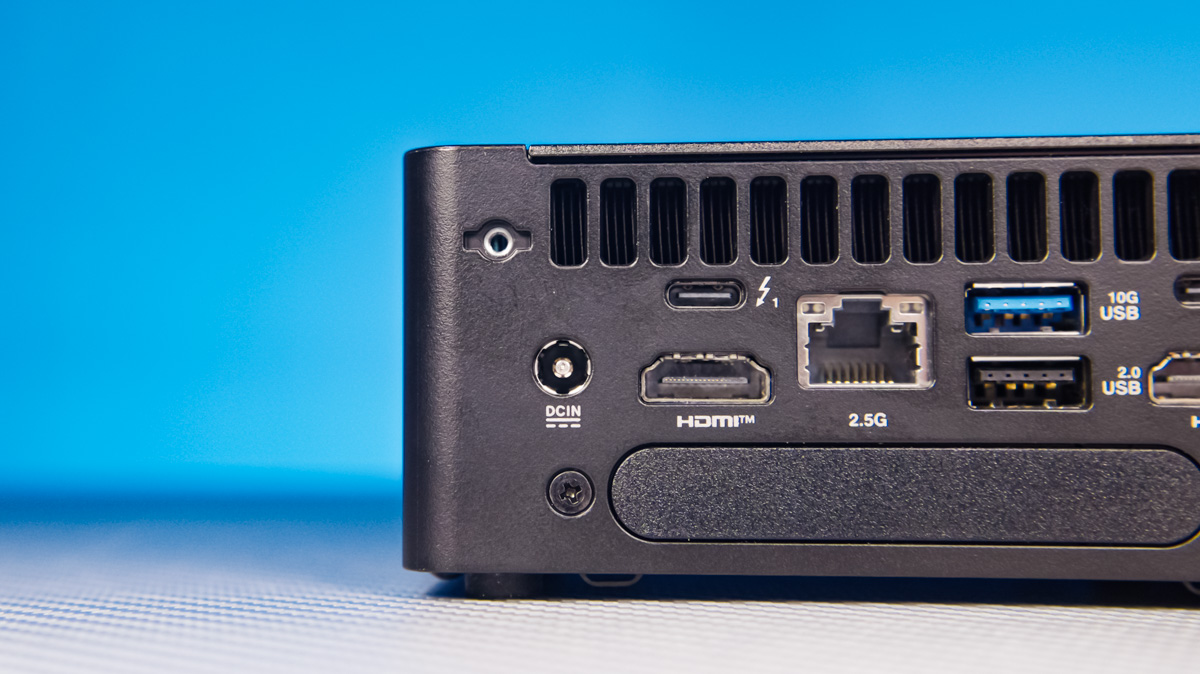 ASUS NUC 15 PRO