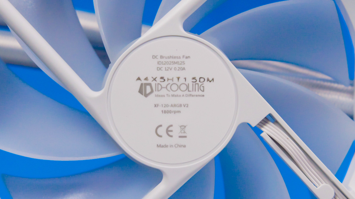 ID-Cooling Space LCD SL360 XE