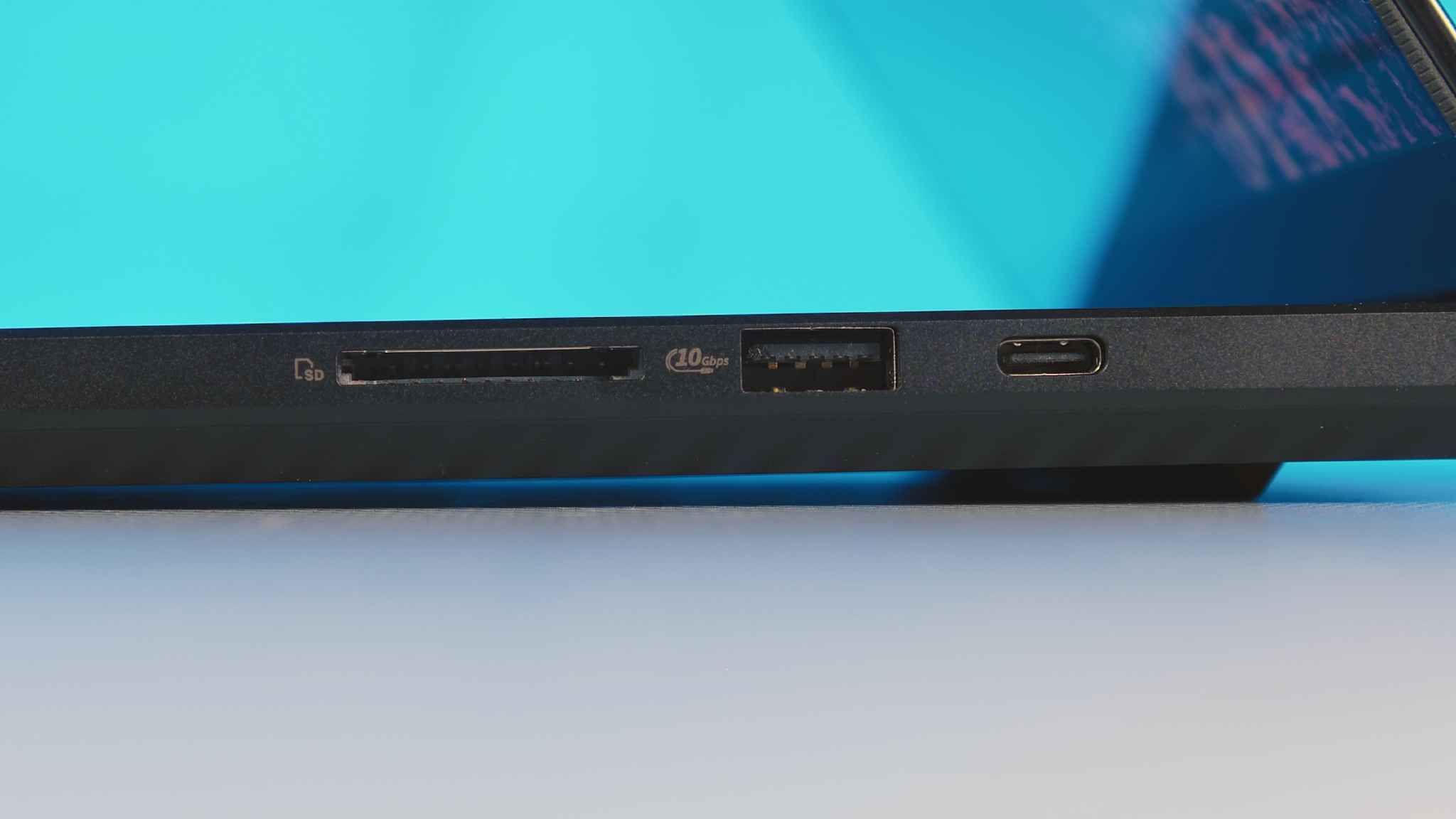 ASUS ProArt P16 H7606 ASUS ProArt P16 H7606