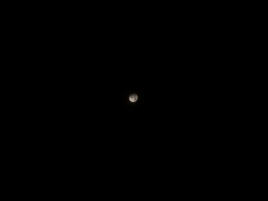 Xiaomi 15T Pro: Moon photos
